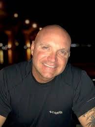 Justin Goodlett's Instagram, Twitter & Facebook