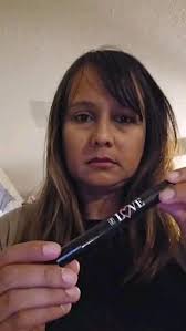 Danielle sells Avon (danielleeggerling)