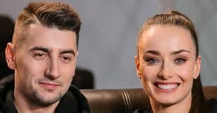 После окончания школы перебралась в киев, поступила в вуз на экономический факультет. Kseniya Mishina Snova Holostyachka Aktrisu Zapodozrili V Rasstavanii S Ellertom Today Ua