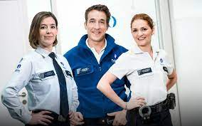 Tinne oltmans (wilrijk, 28 oktober 1992) is een vlaamse actrice en zangeres. Slecht Nieuws Voor Kijkers Van De Buurtpolitie Nieuws365