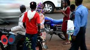 What organs are on your right backside in the body. Avuliwa Nguo Hadharani Kwa Kukosa Kulipa Deni Ya 500 Youtube