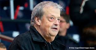 Merci mr carlier pour cette belle présentation de notre bollaert.larmes aux yeux.#rclens @rclens @mazurek_pierre. Il Devrait Etre Mort Depuis Dix Ans Le Nutritionniste De Guy Carlier Raconte Comment Il A Sauve Le Chroniqueur