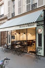 Brown Baker Nouveau Resto De Burgers A Saint Lazare Paris Facade Restaurant Design De Cafe Design Interieur Restaurant