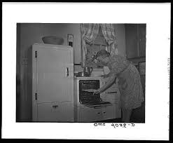 June 1942 Knox County Tennessee Tennessee Valley Authority Tva Mrs Wiegel Farm Wife In Her Elec In 2020 Vintage Housewife Tennessee Valley Authority Bw Photo
