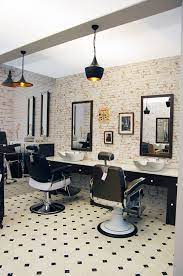 Pin Di Rocco Sabatino Su Barberrock Nel 2020 Barberia Arredamento Arredamento Salone Idee Per Interni