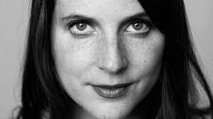 İlk kısa öykülerini kırk beş yaşında yayınladı. Interview Mit Ariadne Von Schirach Spross Einer Bekannten Familie Panorama Stuttgarter Zeitung