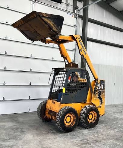 Mustang 2044 Skid Steer Loader