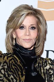 Women older than 50 years can try this trendy hairstyle. 50 Hairstyles That Will Make You Look Younger Haircut Ideas To Make You Look Younger