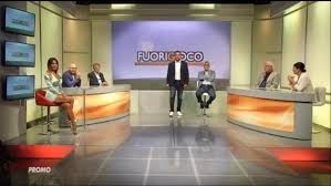 Potrai interagire in diretta con i programmi tramite whatsapp e facebook. Tv Riparte Stasera Fuorigioco Su Canale 8 Con Gianluca Gifuni E Daniela Troisi