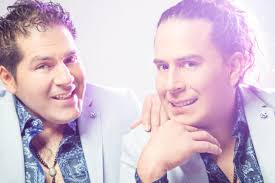 Empezamos la semana con muchísima alegría y buenas vibras...😉 Siempre  agradecidos con Dios por cada bendición. Siempre agradecidos con nuestro  amado público por su amor 💕 Feliz y bendecida semana gente linda... #