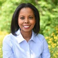 Deshundra Smith's Instagram, Twitter & Facebook