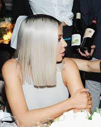Pinterest Deborahpraha Kim Kardashian With Platinum Blonde Hair Sleek Short Hair Platinum Blonde Hair Hair Styles