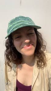 Seaweed is a big part of marbling and in this case it’s the inspiration for  the palette and pattern for a few hats I marbled recently. I’ll be dropping  off a batch of these hats to @heritage.seaweed ...