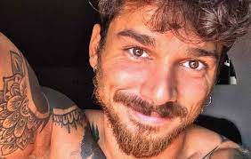 Tutte le informazioni, le foto, la storia di andrea cerioli, protagonista del gf13. Who Is Andrea Cerioli Former Gf And Castaway Of L Isola Dei Famosi World Today News