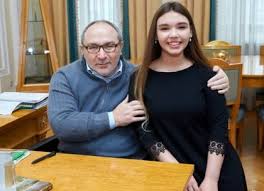 Геннадий кернес находится на гемодиализе. Gennadij Kernes Vstretilsya So Shkolnicej Po Ee Prosbe Novosti Politiki Novosti Na Harkovskom Kurere