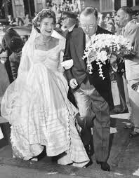 Jackie Kennedy S Wedding To John F Kennedy Jackie Kennedy Wedding Kennedy Wedding Dress Jfk And Jackie Kennedy