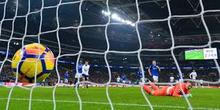 Karena kepopulerannya tersebut, sepak bola memiliki kompetisi terbesar di dunia yang diadakan empat tahun sekali yaitu fifa world cup atau piala dunia. Tujuan Utama Permainan Sepak Bola Begini Aturan Dan Cara Mainnya Merdeka Com