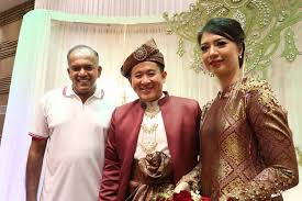 I hope to serve my residents so they and future generations can enjoy a brighter future. K Shanmugam Sc My Colleague Amrin Amin Got Married Facebook
