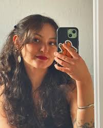 Vicky Lenz (@icky.viiicky) • Instagram photos and videos