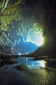 Berada di sarawak utara, malaysia, yang menyatu dengan pulau kalimantan di indonesia. Mulu National Park A Unesco World Heritage Site In Malaysia
