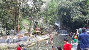 Para tamu juga dapat menikmati kolam renang dan restoran saat mereka menginap. Horeee Objek Wisata Sari Ater Sudah Bisa Dikunjungi Ada Syarat Khusus Untuk Pengunjung Dari Bogor Tribun Jabar