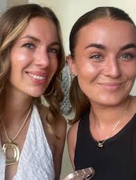 Having the best of times closing the year with the PIV fam in London 📷:  @yvettedewit