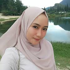 Cewek berhijab cantik selfie di tempat wisata. Kumpulan Foto Cewek Jilbab Cantik Dan Manis Untuk Dp Bbm Manis Bulan Ramadhan