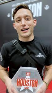 Tony Curry's Instagram, Twitter & Facebook