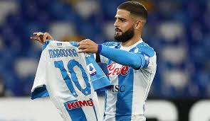 Unser team hat unterschiedlichste marken ausführlichst verglichen und wir zeigen puma ihnen als interessierte hier unsere ergebnisse. Serie A Ssc Neapel Gewinnt Mit Sondertrikot Zu Ehren Diego Maradonas Gegen As Rom