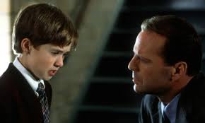 Ese no es Keanu: dentro de la estafa multimillonaria de bitcoin con  celebridades falsas