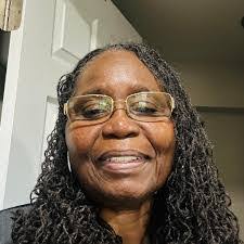 Yolanda Ugarte's Instagram, Twitter & Facebook