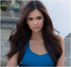 Elena s'est métamorphosée en une créature de la nuit sanguinaire et incontrôlable. Le Journal D Un Vampire Tome 1 L J Smith Jacobinette Et Ses Addictions