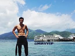 Ia memulai kariernya dengan menjadi model di beberapa majalah, seperti aneka yess! Mrvvip Auf Twitter Dion Wiyoko Shirtless Setelah Snorkeling Di Ternate Selebwatch Http T Co Lvbltd85r0