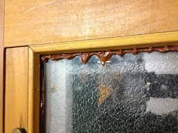Vitres dans la maison : Mastic Qui Coule Renover Une Fenetre A Double Vitrage
