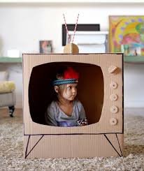 Como o tamanho menor não permite que você coloque muita coisa, você pode usar aquela dica que damos sobre as caixas organizadoras e ensinar a criança qual tipo de brinquedo ela precisa guardar em cada uma, assim você evita que as crianças desorganize. 30 Ideias Maravilhosas De Brinquedos De Papelao Para Criancas