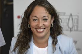 La futura ministra de Industria criticó decisiones del gobierno saliente en  torno a "convenios millonarios"