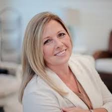 Theresa Lowe's Instagram, Twitter & Facebook