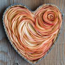 Pourquoi La Tarte Aux Pommes De Cedric Grolet Est Partout Sur Pinterest Elle A Table Recette Tarte Aux Pommes Rose Pomme Decoration Tarte