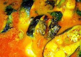 Ciri khas yang membedakan dari sayur asam yang lain adalah bumbunya memakai cabe dan kemiri. Resepi Asam Rebus Ikan Patin