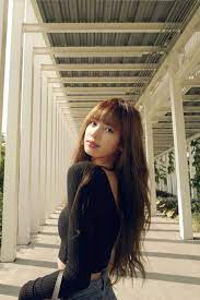 She is a member of the south ko. Blackpink Lisa Welcomes The New Year In Classic Jeans Inkistyle