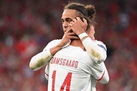 Eriksen kollabiert schrecklich es geht im wieder gut!!!erikson, em, dänemark, finnland, notfall, kollabiert Fussball Em 2021 Danemark Gewinnt Gegen Russland Und Steht Im Achtelfinale Der Spiegel