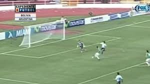 Un magistral pase elevado del astro al 'papu' gómez en la entrada del área grande, que sobró a la defensa, encontró al volante del sevilla. Duel Klasik Tak Pernah Terbayangkan Argentina Nya Maradona Dibantai Bolivia 6 1 Ada Messi Dan Tevez Sriwijaya Post