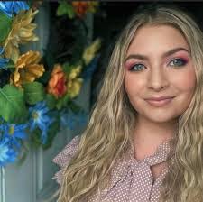 Deena Turner's Instagram, Twitter & Facebook