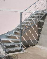 Escalier 1 4 Tournant Escaliers Decors Escalier Exterieur Escalier Metallique Exterieur Escalier