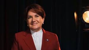 Peki kimdir meral akşener'in eşi tuncer akşerer, eskiden solcu muydu? Aksener Perincek In Maocu Neferini Ulkucu Yapip Evlendim Dedi Perincek Yanit Verdi Onedio Com