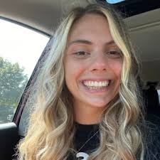 Abigail Lloyd (@abi_lloyd800)