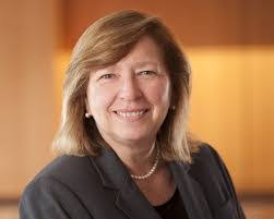 Christine Inge's Instagram, Twitter & Facebook