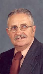 Kenneth Burbank's Instagram, Twitter & Facebook