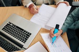 Treści edukacyjne - odpowiedzialność za ich publikacje