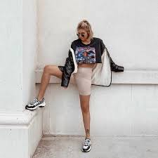 Mit unseren shorts kannst du dich aufs radfahren konzentrieren. How To Style Biker Shorts In 2021 Sexy Casual Dressy Quirky Ideas For Girls Her Style Code